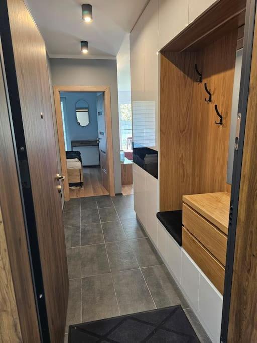 Apartment Przy Loftach U Scheiblera Parking Podziemny, Sniadaniownia Lodz (Lodz)
