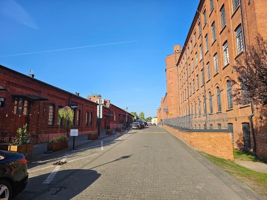 Apartment Przy Loftach U Scheiblera Parking Podziemny, Sniadaniownia *