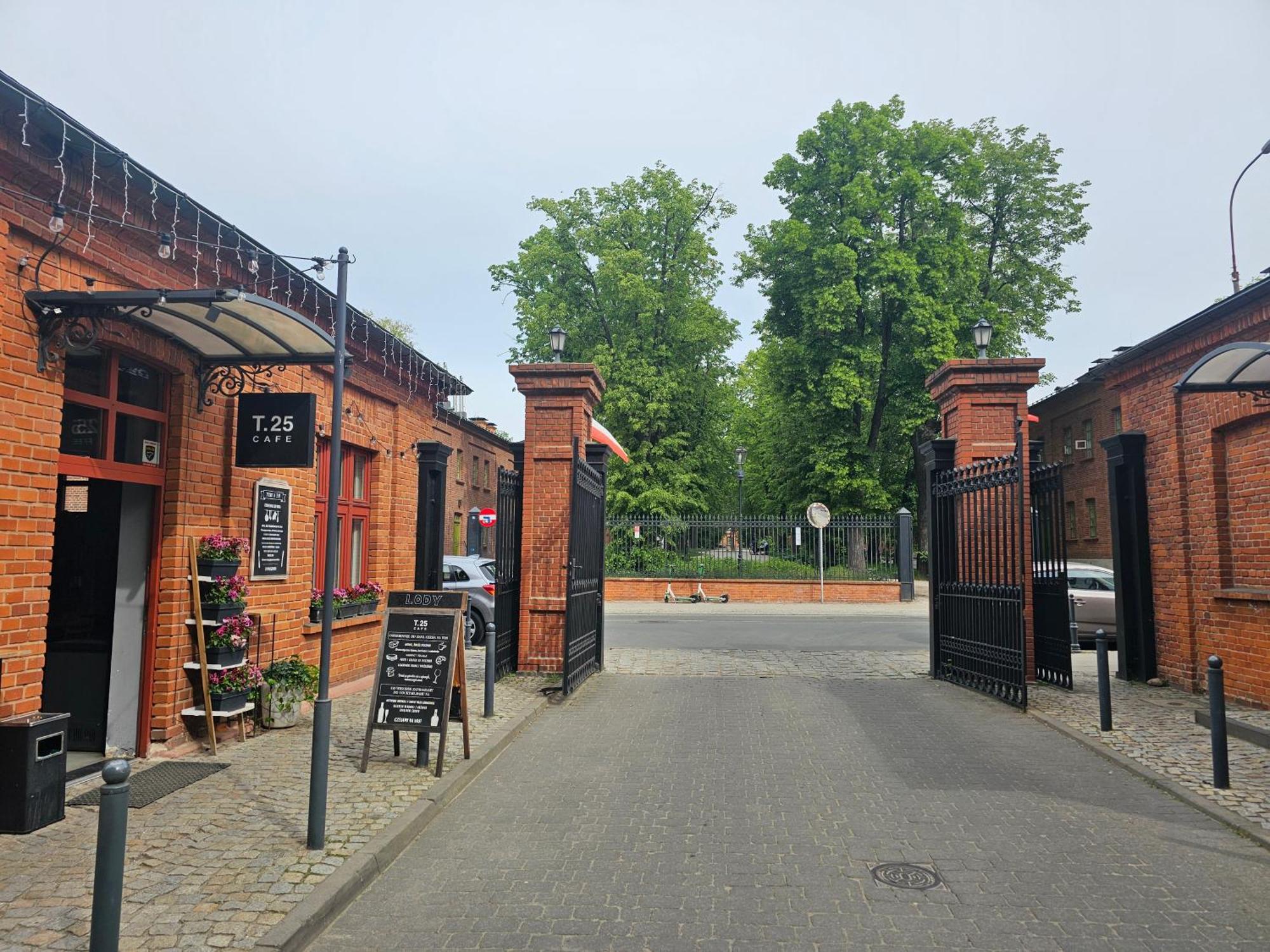 Апартаменти Przy Loftach U Scheiblera Parking Podziemny, Sniadaniownia